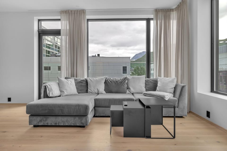 View (from property/room), Living room, Seating area