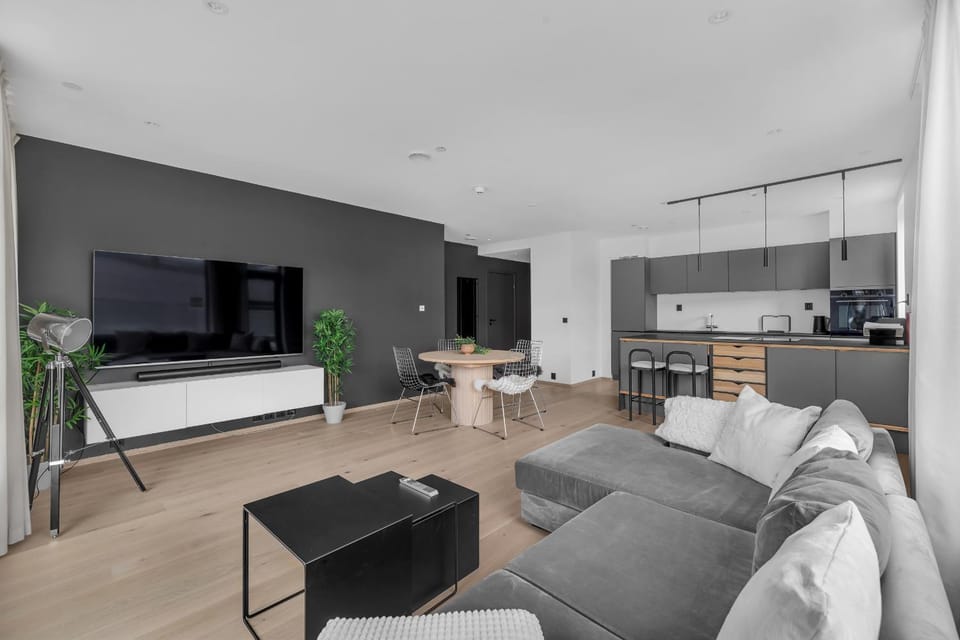 TV and multimedia, Kitchen or kitchenette, Living room, Seating area, Dining area, kitchen