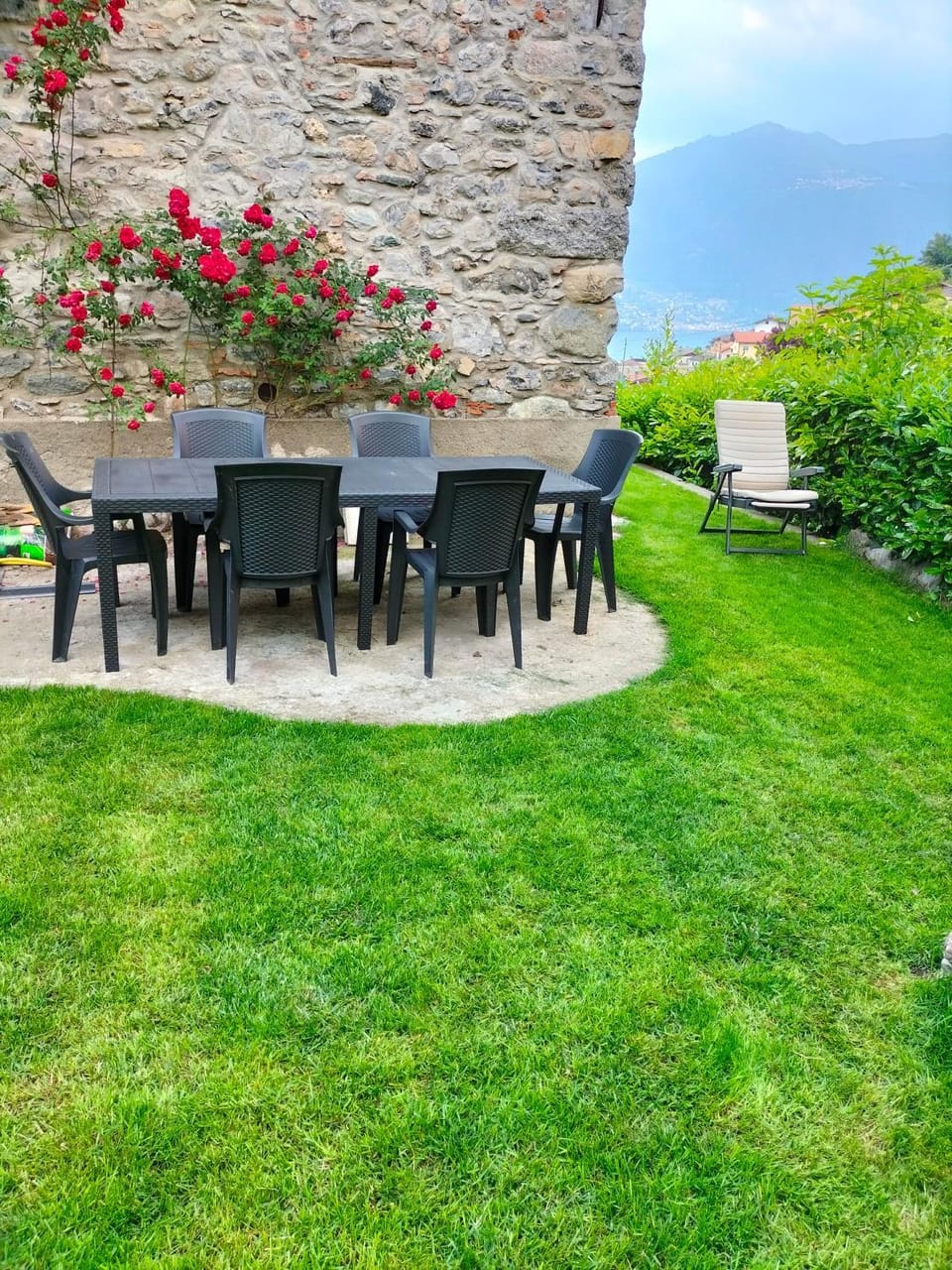 Patio, Day, Natural landscape, Garden