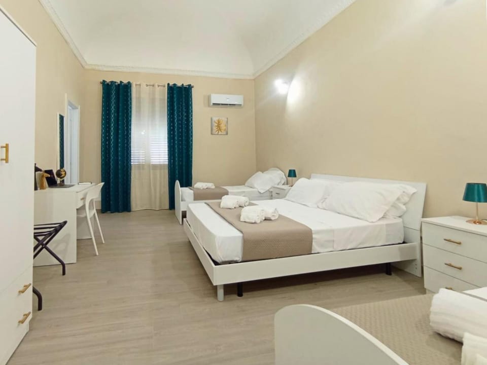 Bed, Bedroom, towels, air conditioner