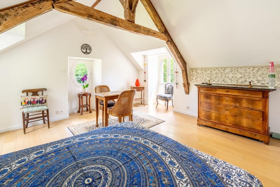 Property building, Living room