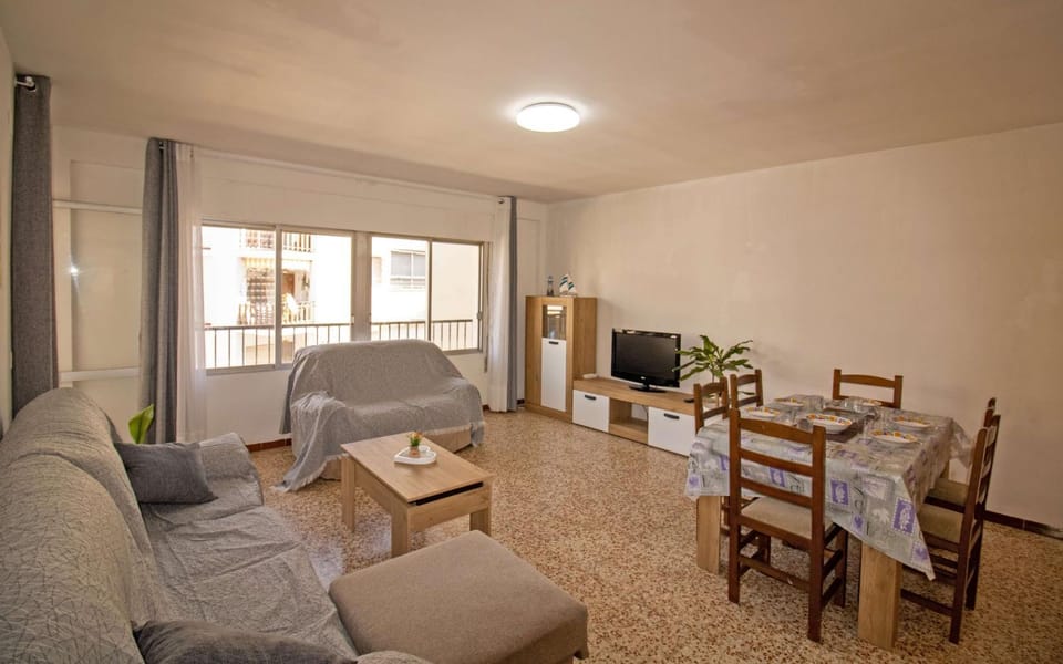 Communal lounge/ TV room, Living room