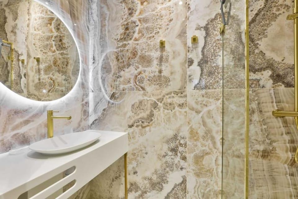 Luxurious & Peaceful - Near Le Marais - with AC Apartment in Paris