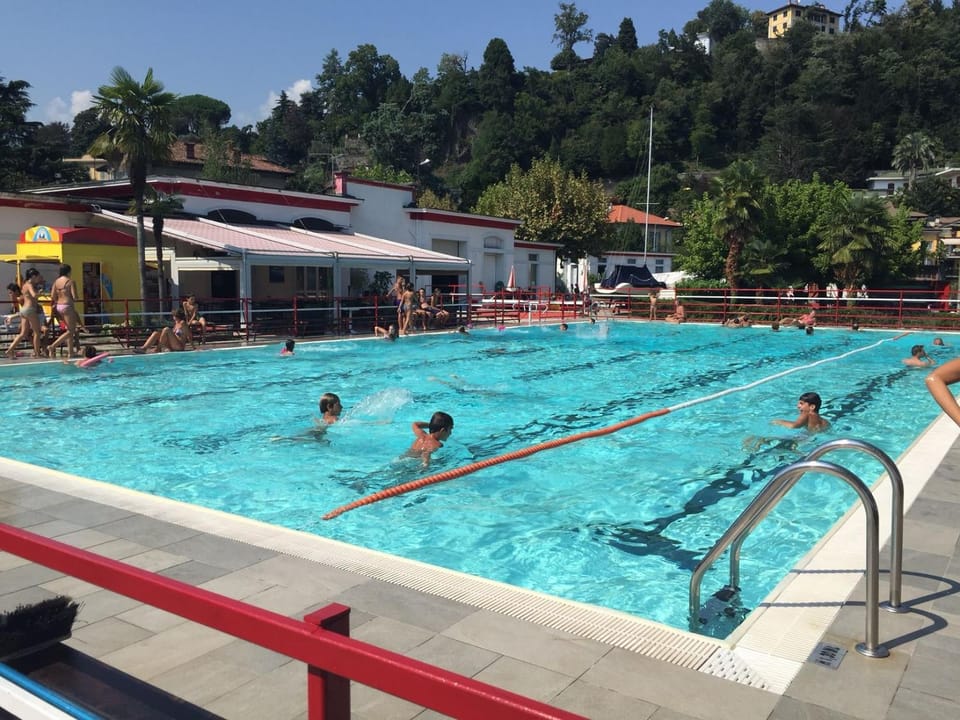 Swimming pool