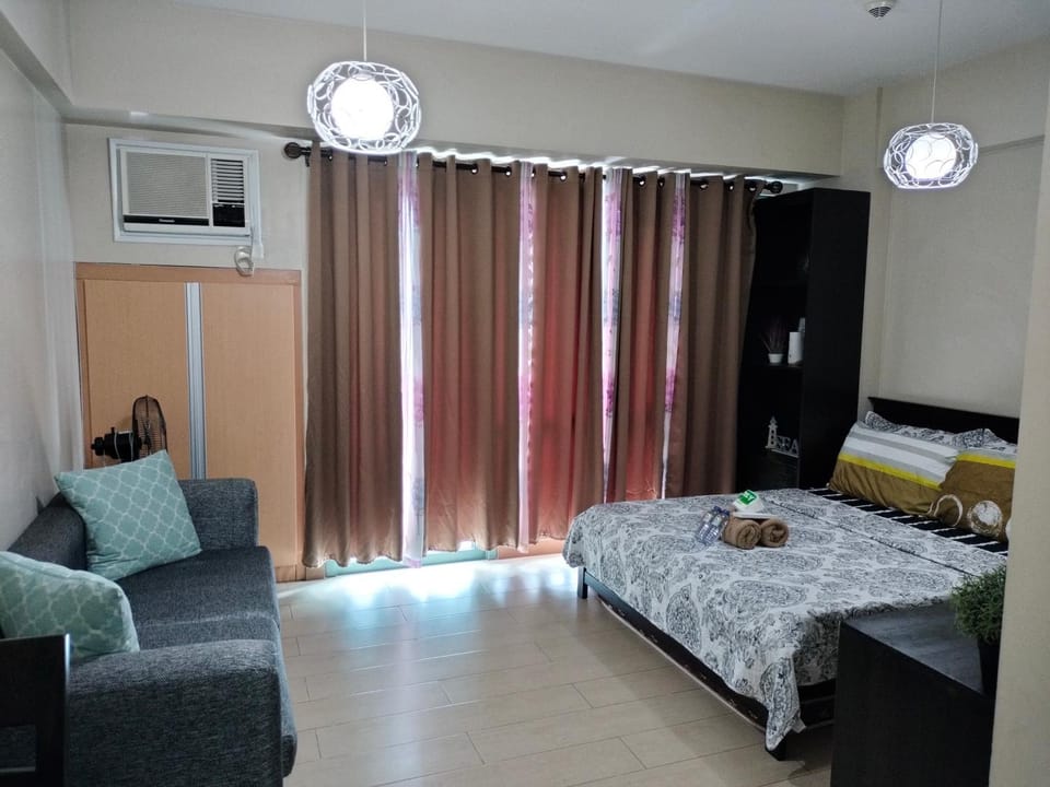CondoTel Near Terminal 3 Airport at Two palm tree Villas Apartment hotel in Pasay
