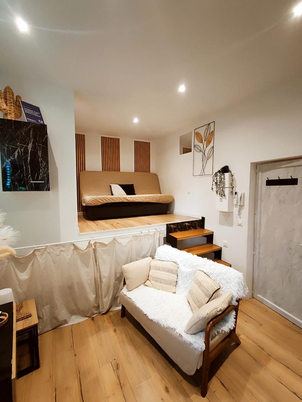 Charmant Studio Climatisé plein centre d'Aubagne Apartment in French Riviera
