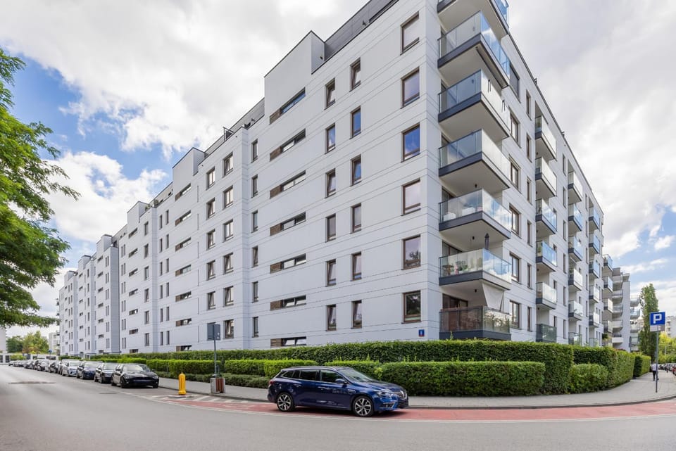 Property building, Facade/entrance, Off site