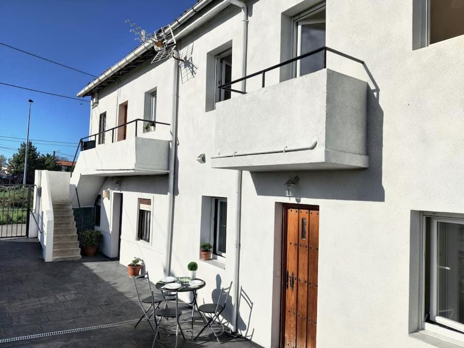 Las Casucas 2D Apartment in Santander