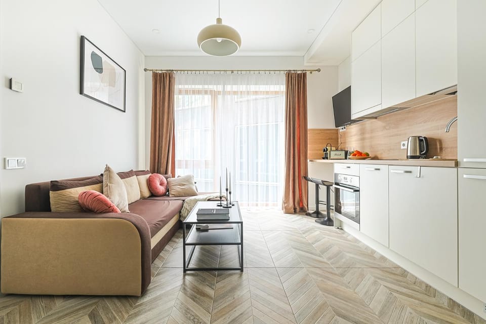 Kitchen or kitchenette, Seating area