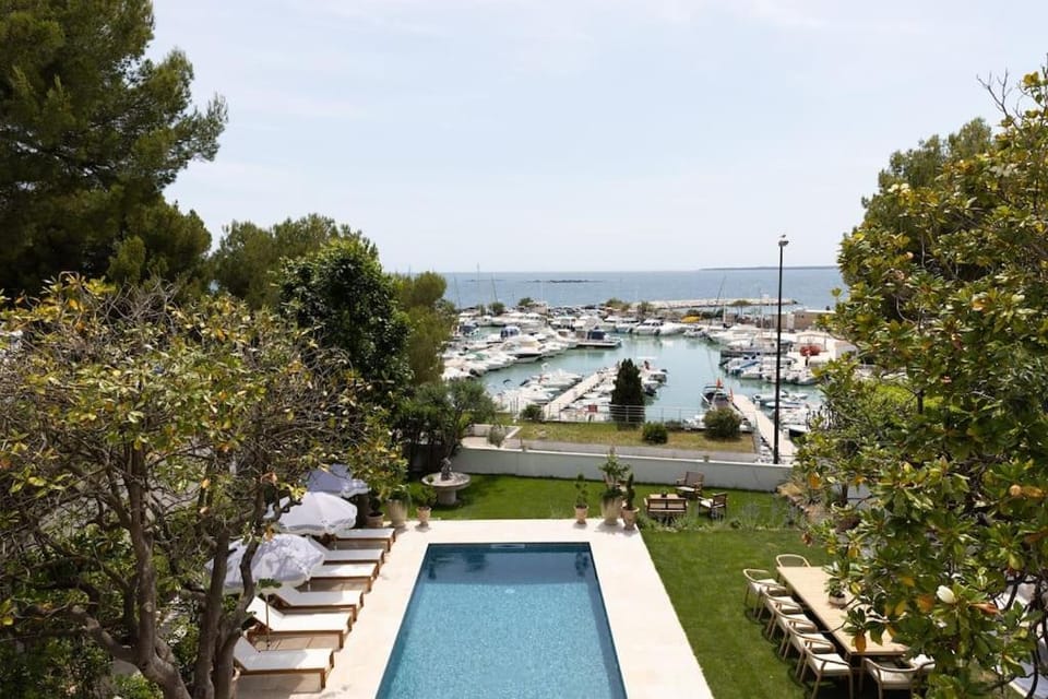 Beach front Villa Cap D'Antibes Villa in Antibes