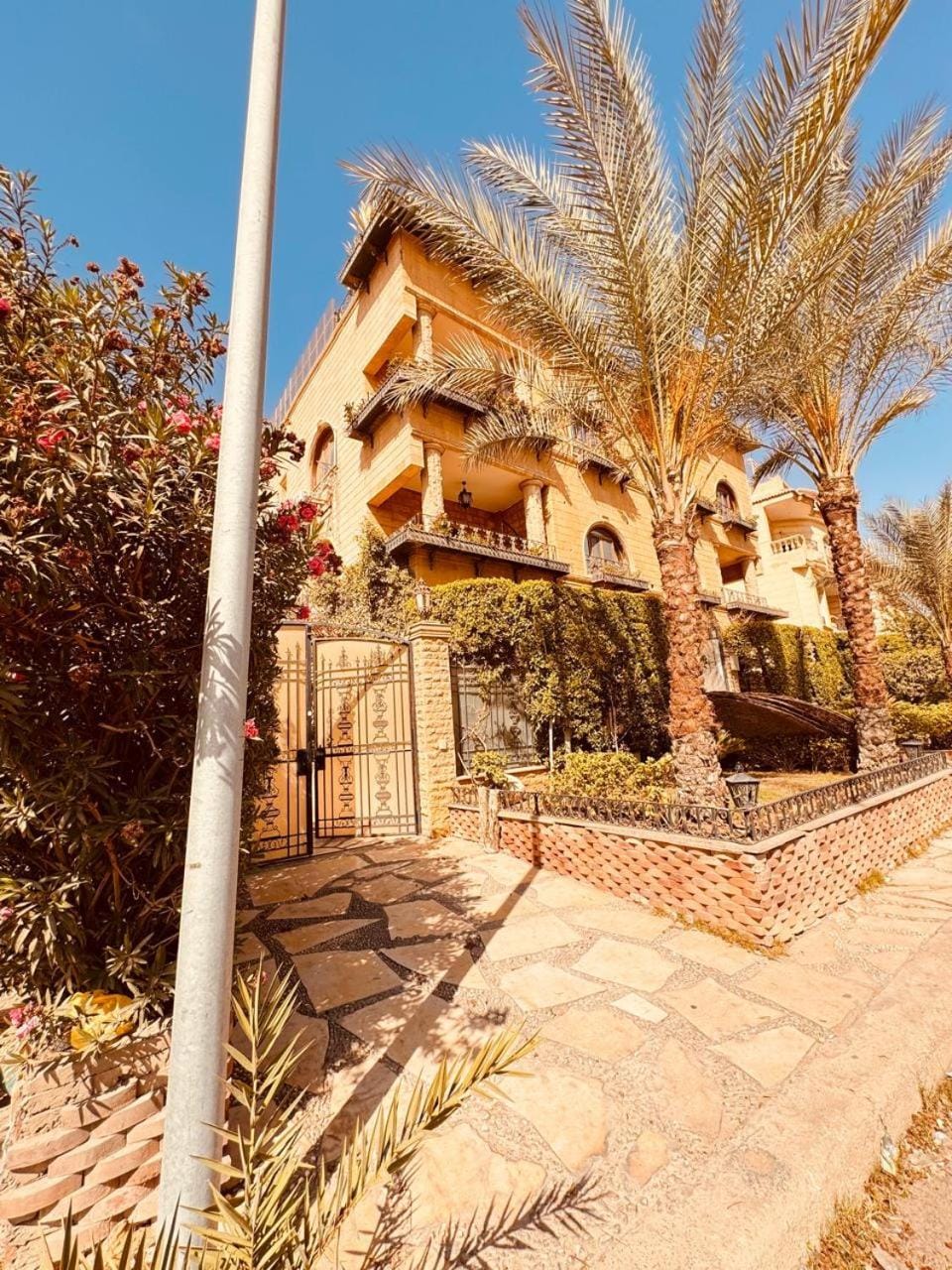 The Pharaonic SuiteInn Villa 160 Apartment in New Cairo City