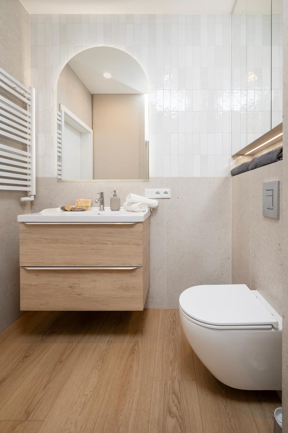 Toilet, Bathroom, towels
