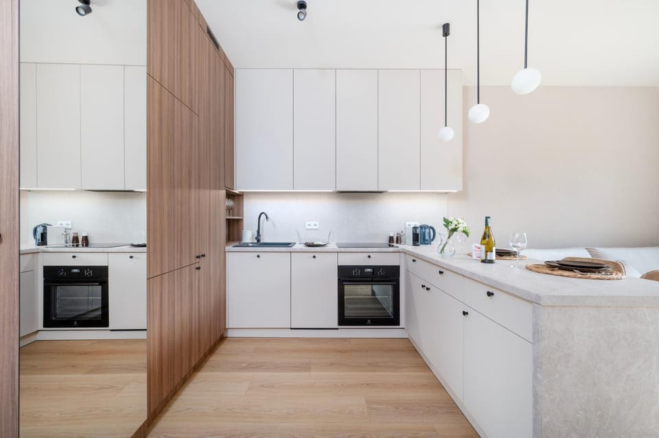 Kitchen or kitchenette, dishwasher, oven, pet friendly, stove