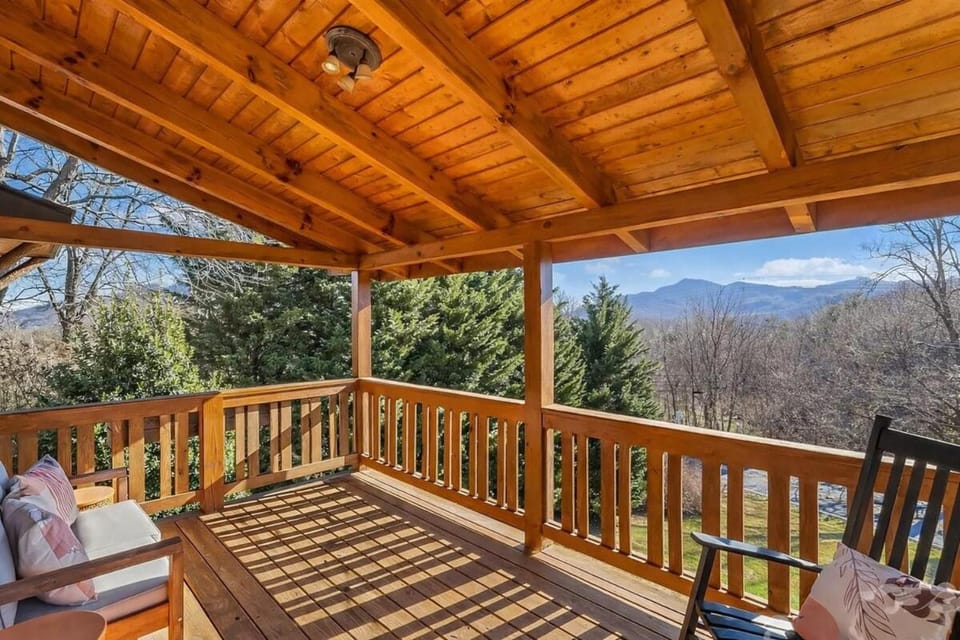 View (from property/room), Mountain view