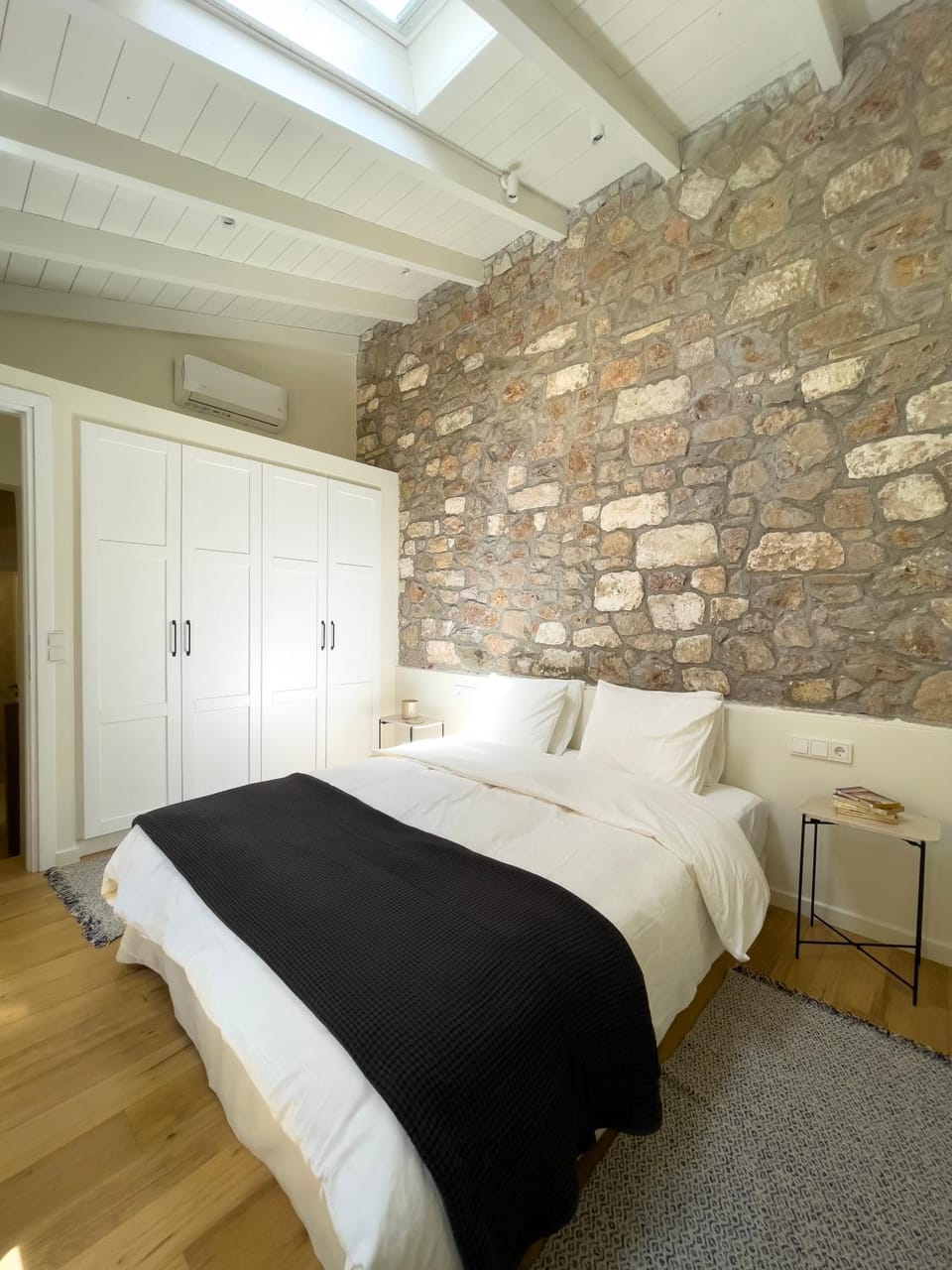 Bed, Bedroom, wardrobe