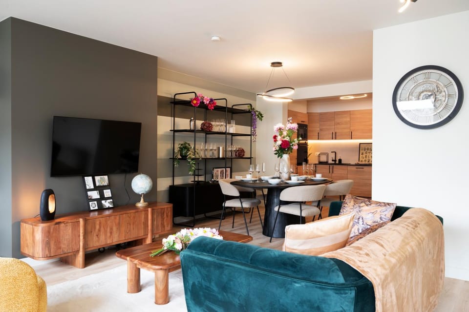 Communal lounge/ TV room, Living room, Dining area, kitchen
