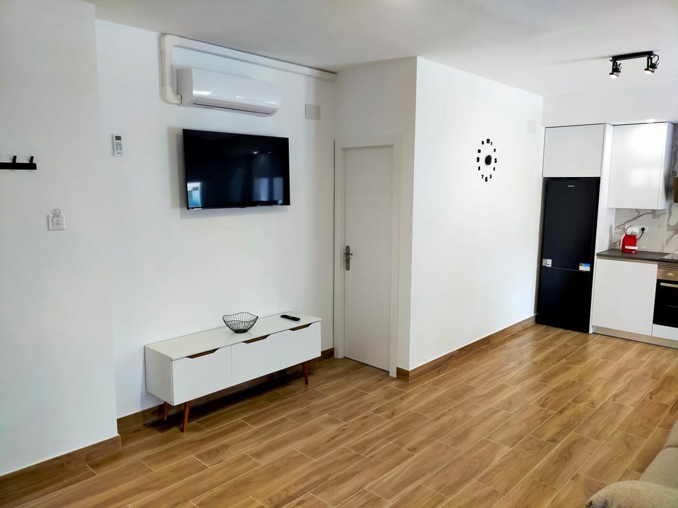 Communal lounge/ TV room, TV and multimedia