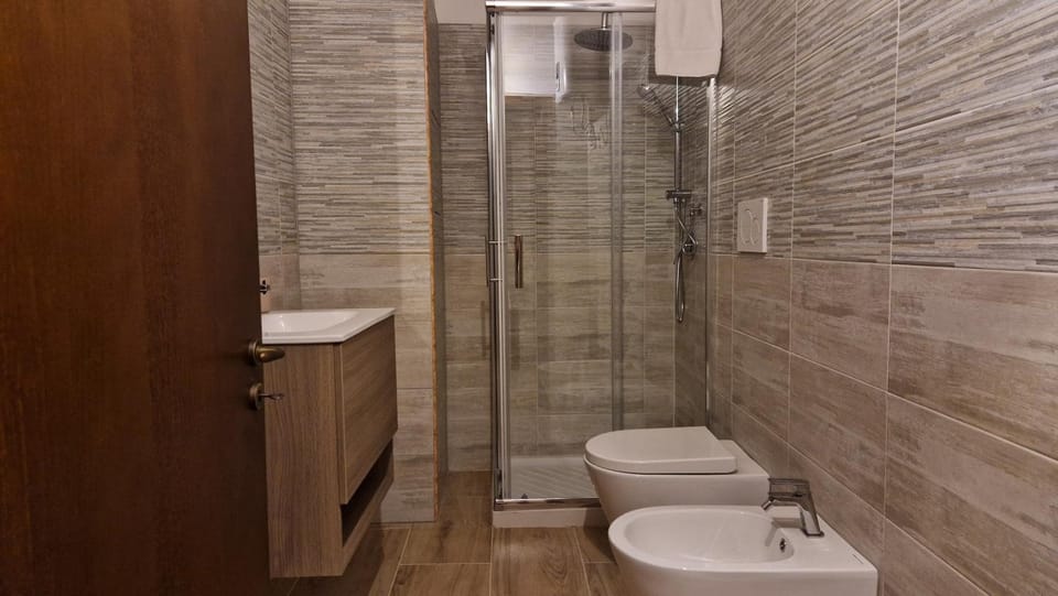 Shower, Toilet, Bathroom, bidet