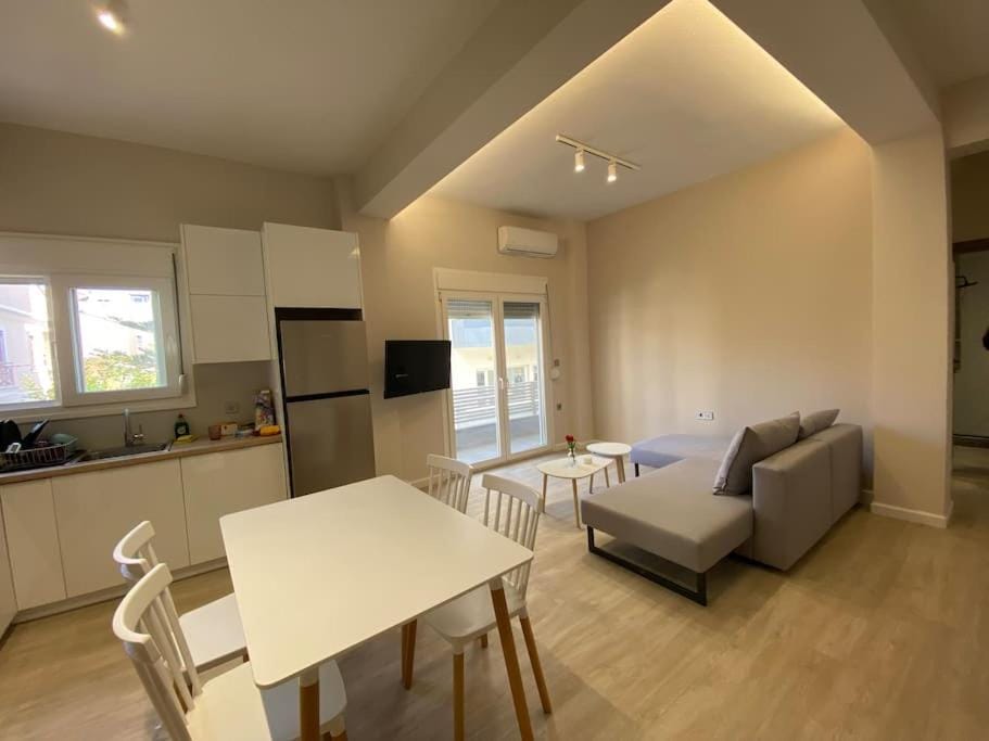 Living room, pet friendly