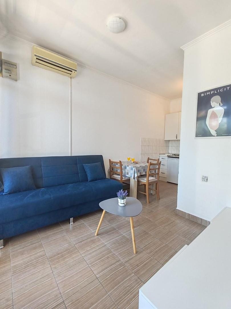 Apartments Lucerna Bed and Breakfast in Neum