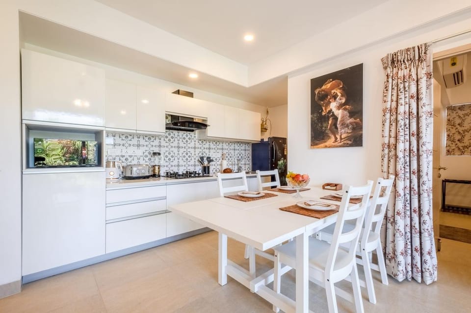 Kitchen or kitchenette, Other, Dining area