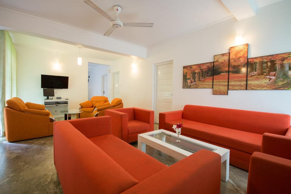 Communal lounge/ TV room, TV and multimedia, Living room, Lobby or reception
