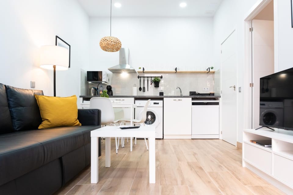Living room, Photo of the whole room, Seating area