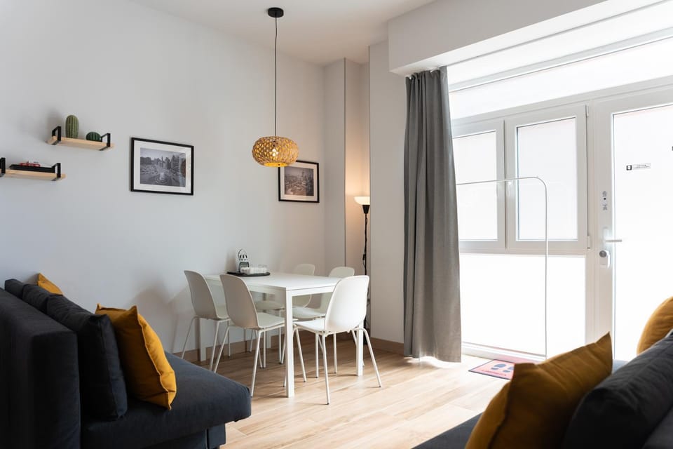 Living room, Photo of the whole room, Seating area