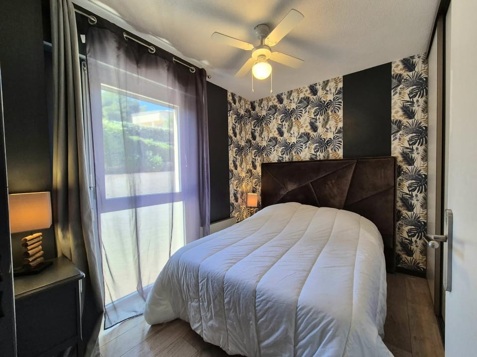 T2 vue mer, proche plage & parking privée Apartment in Sanary-sur-Mer