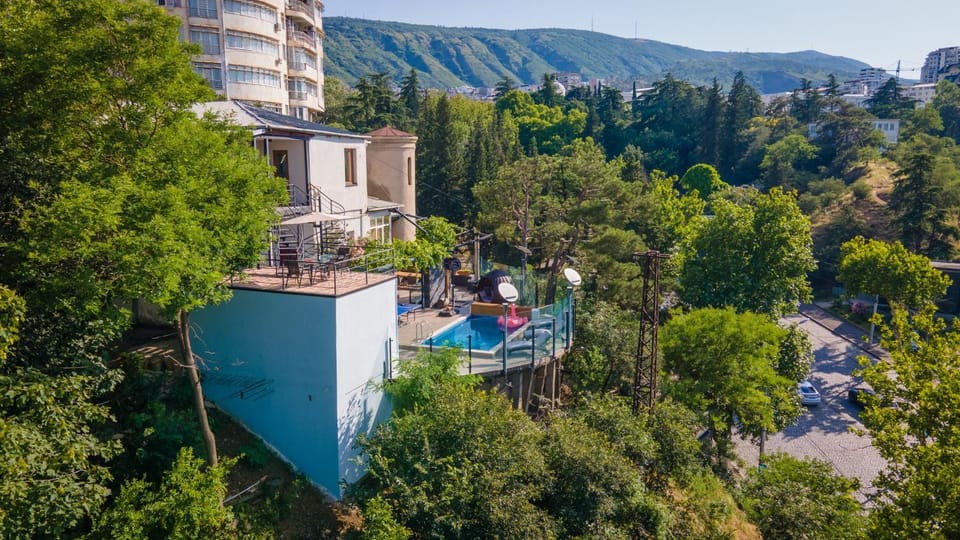 Property building, Day, Natural landscape, Pool view