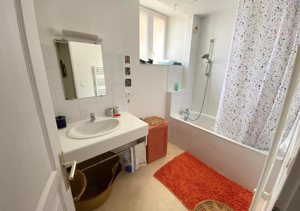 Shower, Bathroom, Bath, towels