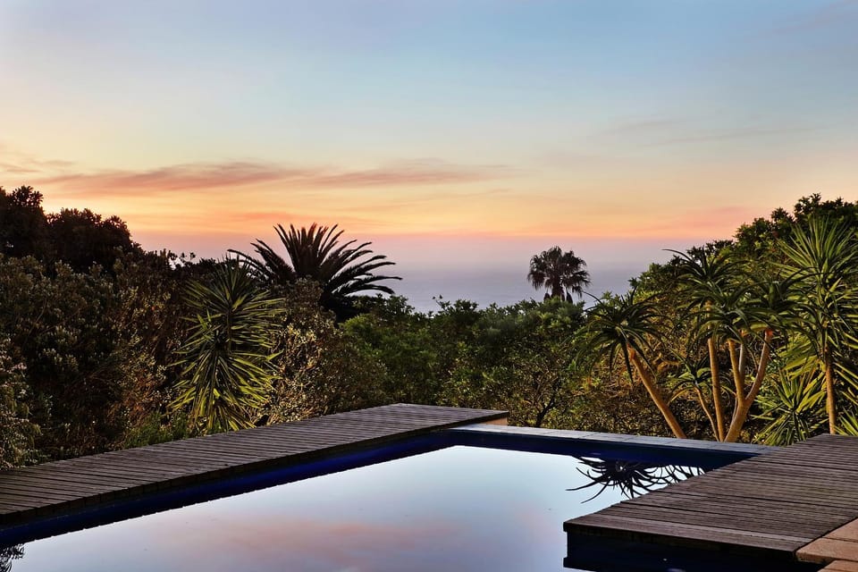 Delightful large villa in Camps Bay with pool - Picasso Villa in Camps Bay