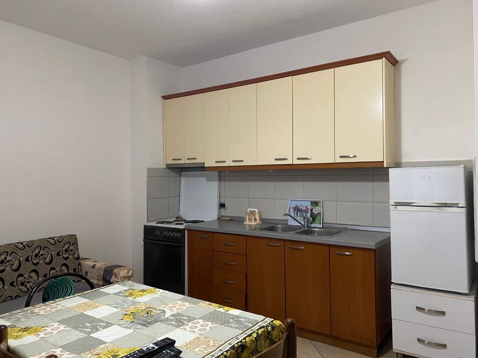 Kitchen or kitchenette, kitchen
