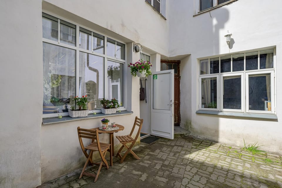 Property building, Patio, Day, Garden, View (from property/room), Balcony/Terrace, Balcony/Terrace, Dining area