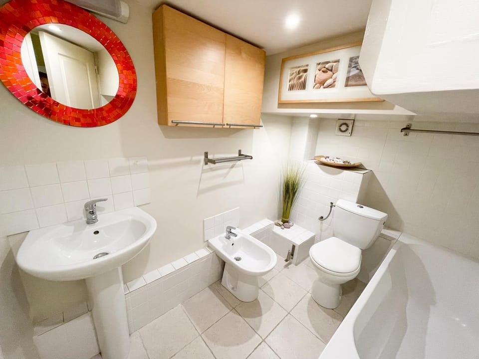 Bathroom, Bath, bidet