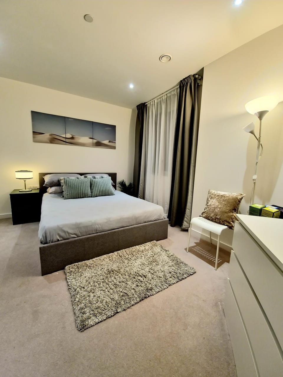 Photo of the whole room