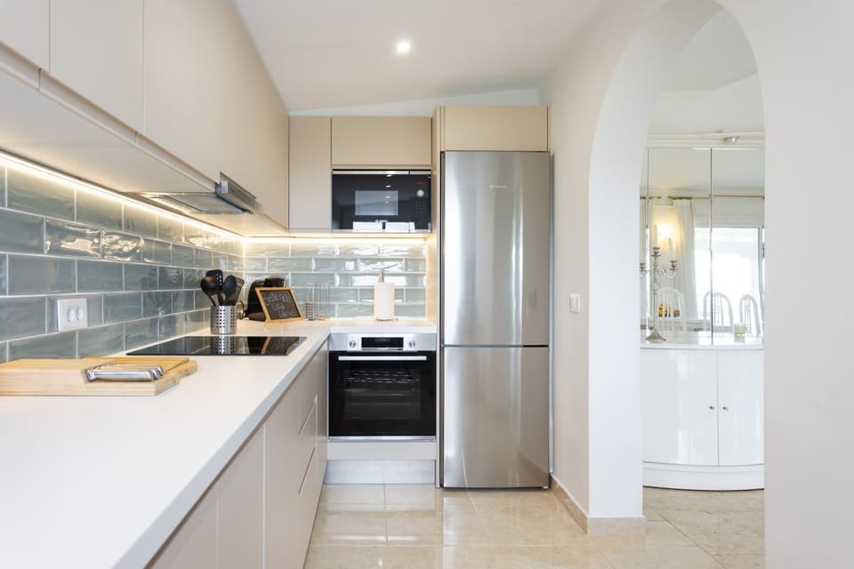 Casa Glenys con piscina privada y vistas al Golf y mar Villa in Abona