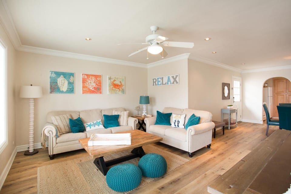 Lower West Newport House in Balboa Peninsula