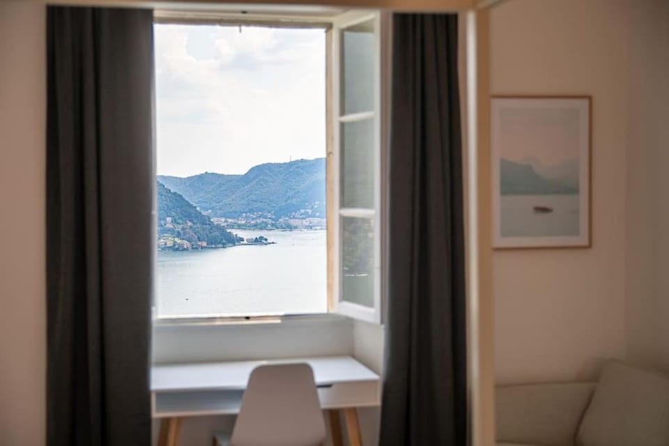 Living room, Lake view