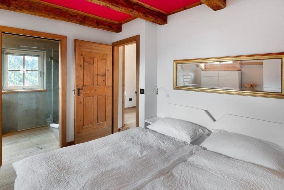 Property building, Living room, Bedroom