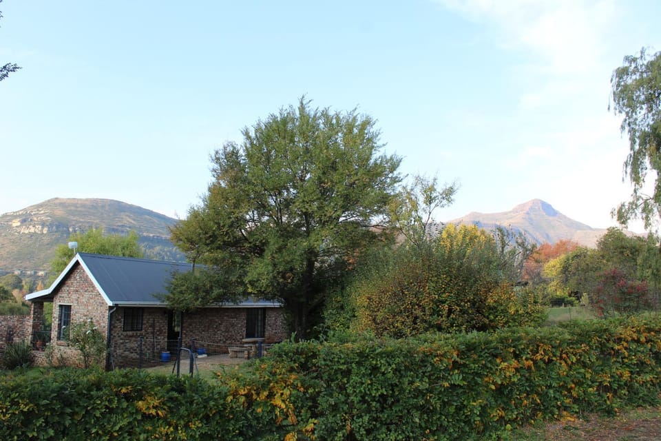 Property building, Natural landscape, Mountain view