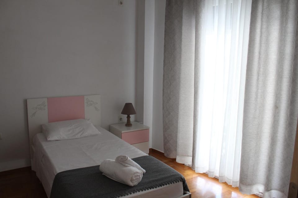 Bed, Photo of the whole room, Bedroom, towels, wardrobe