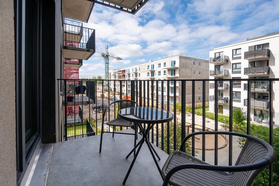 Property building, View (from property/room), Balcony/Terrace