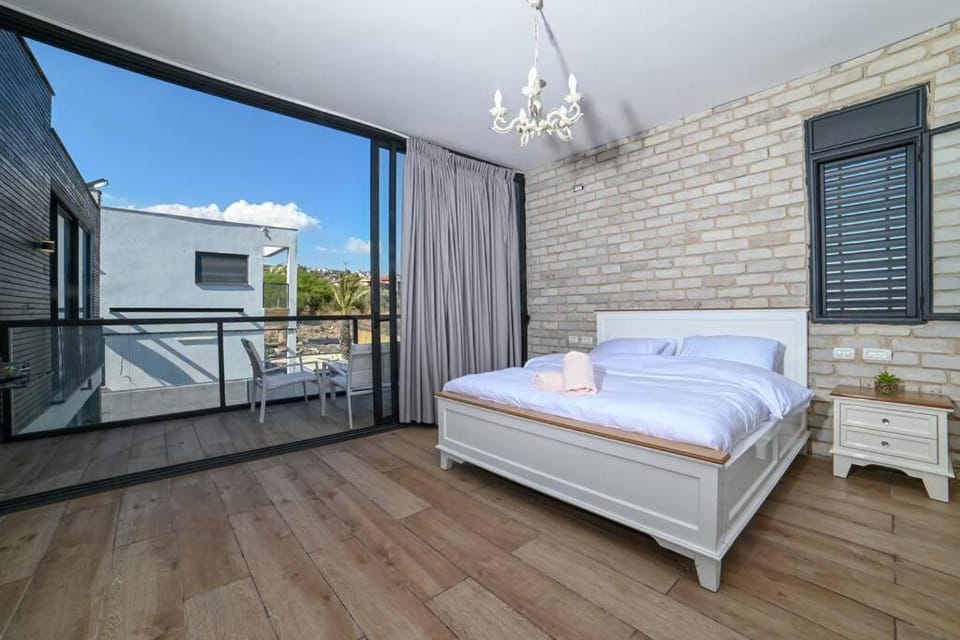 Patio, Bed, Balcony/Terrace, Bedroom