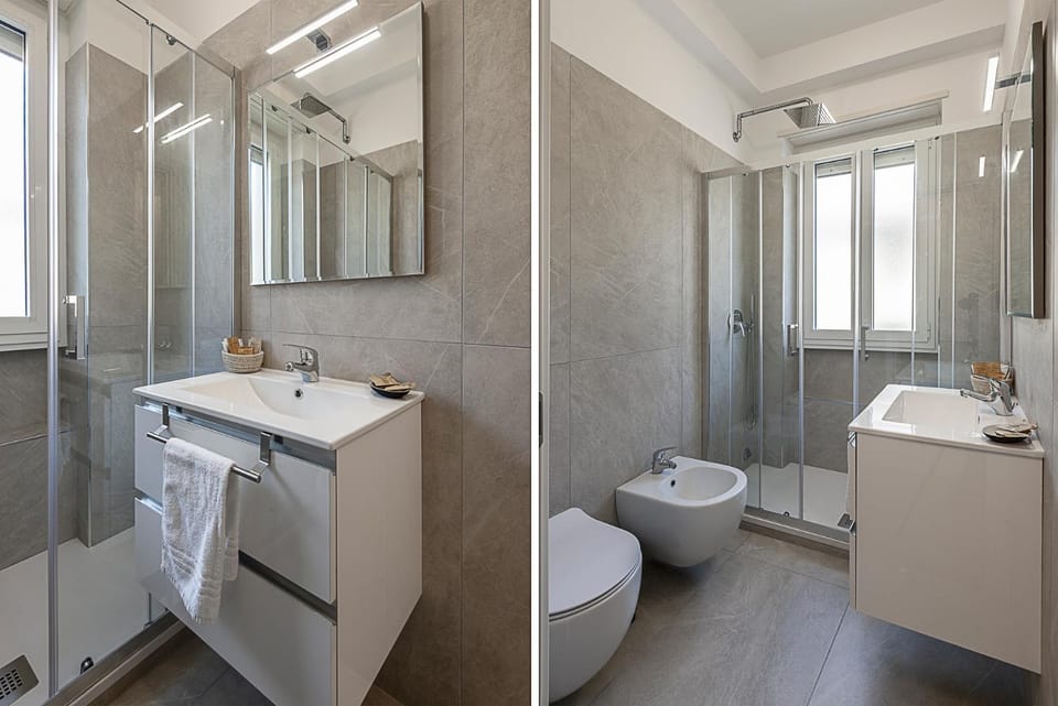 Shower, Toilet, Bathroom, bidet, towels