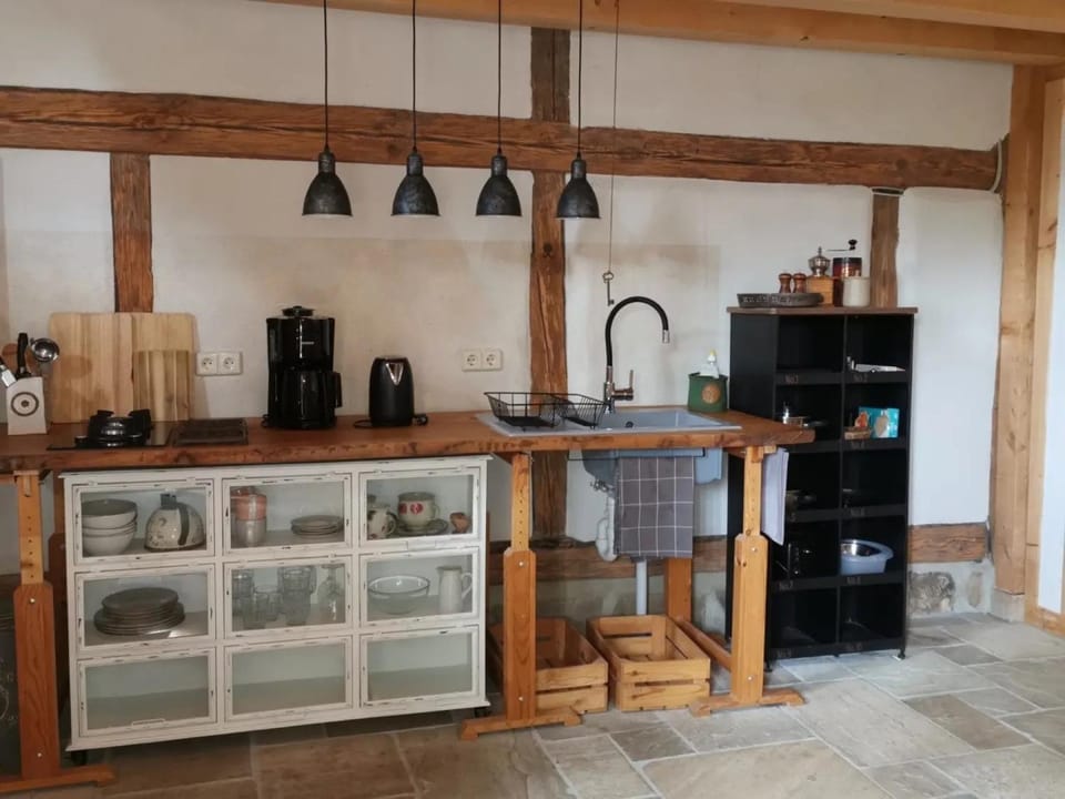 Property building, Kitchen or kitchenette, Living room