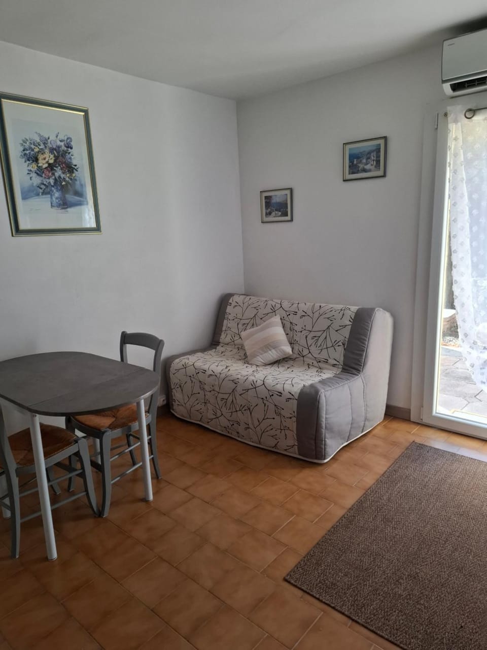 Seating area