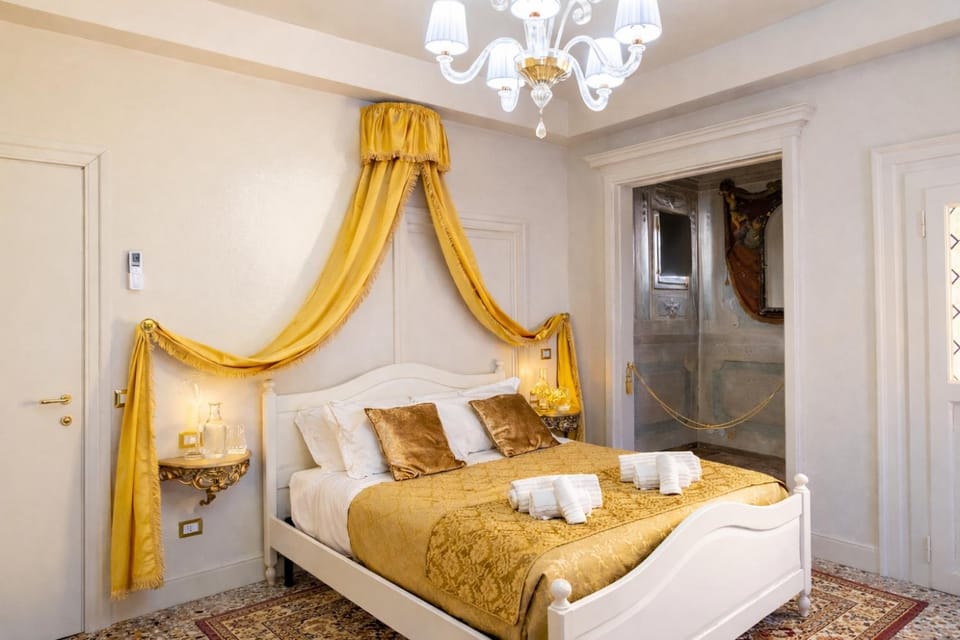 Bed, Balcony/Terrace, Bedroom