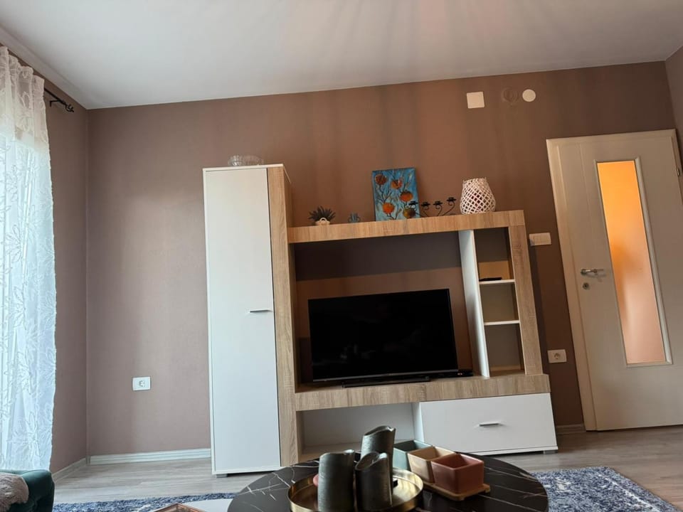 TV and multimedia, wardrobe