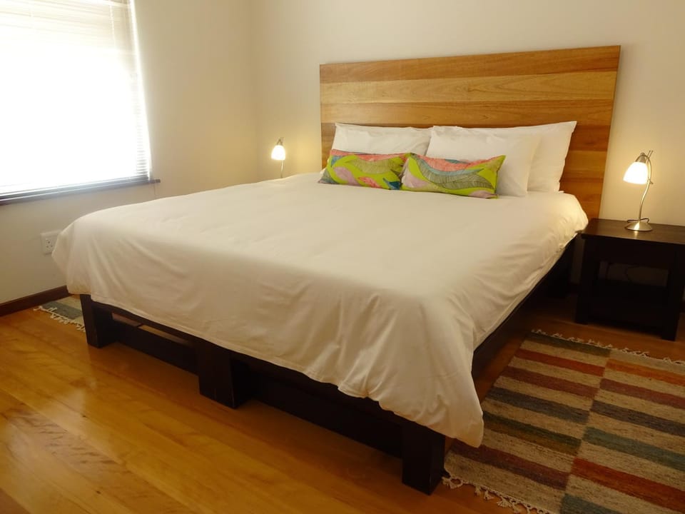 Bed, Day